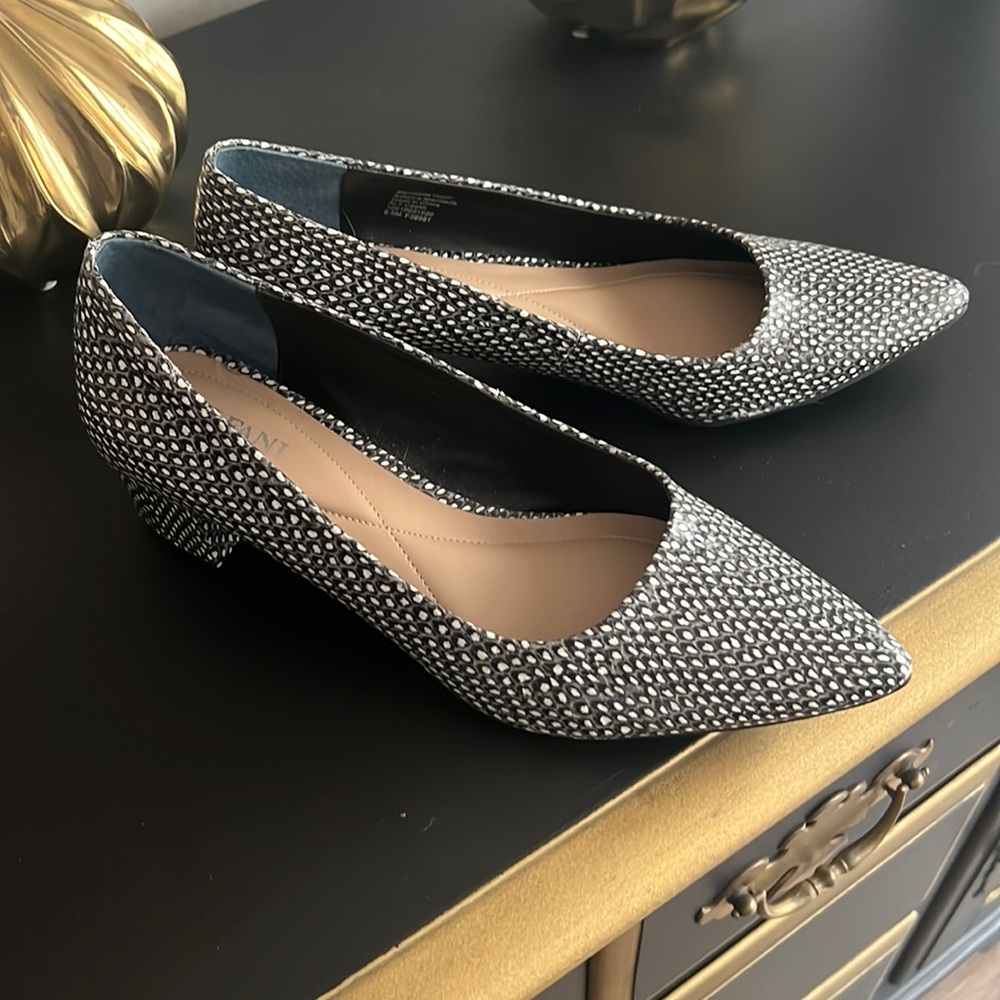 Alfani Muliticolor Black and White Flats